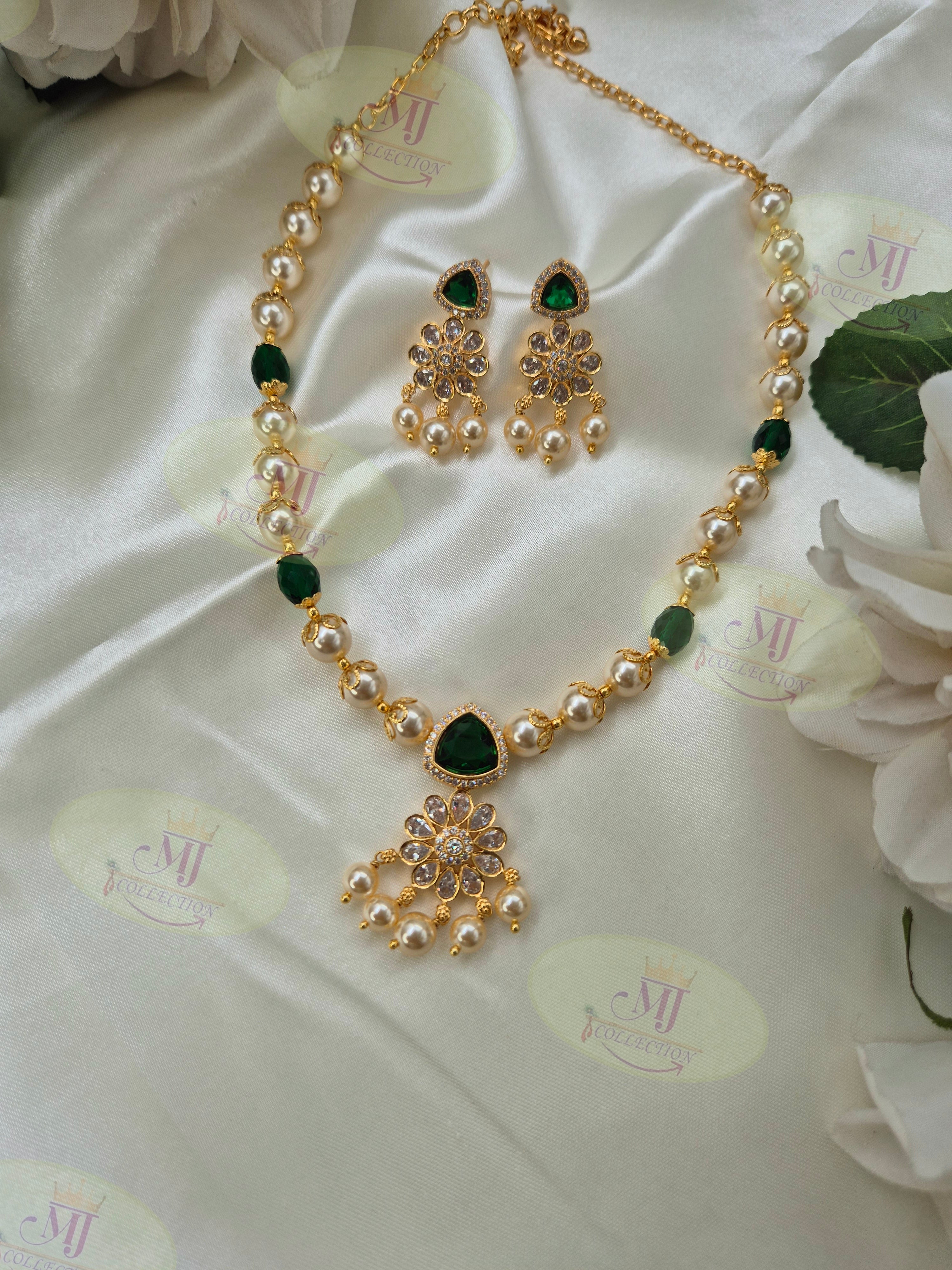 PREMIUM MOTI NECKLACE