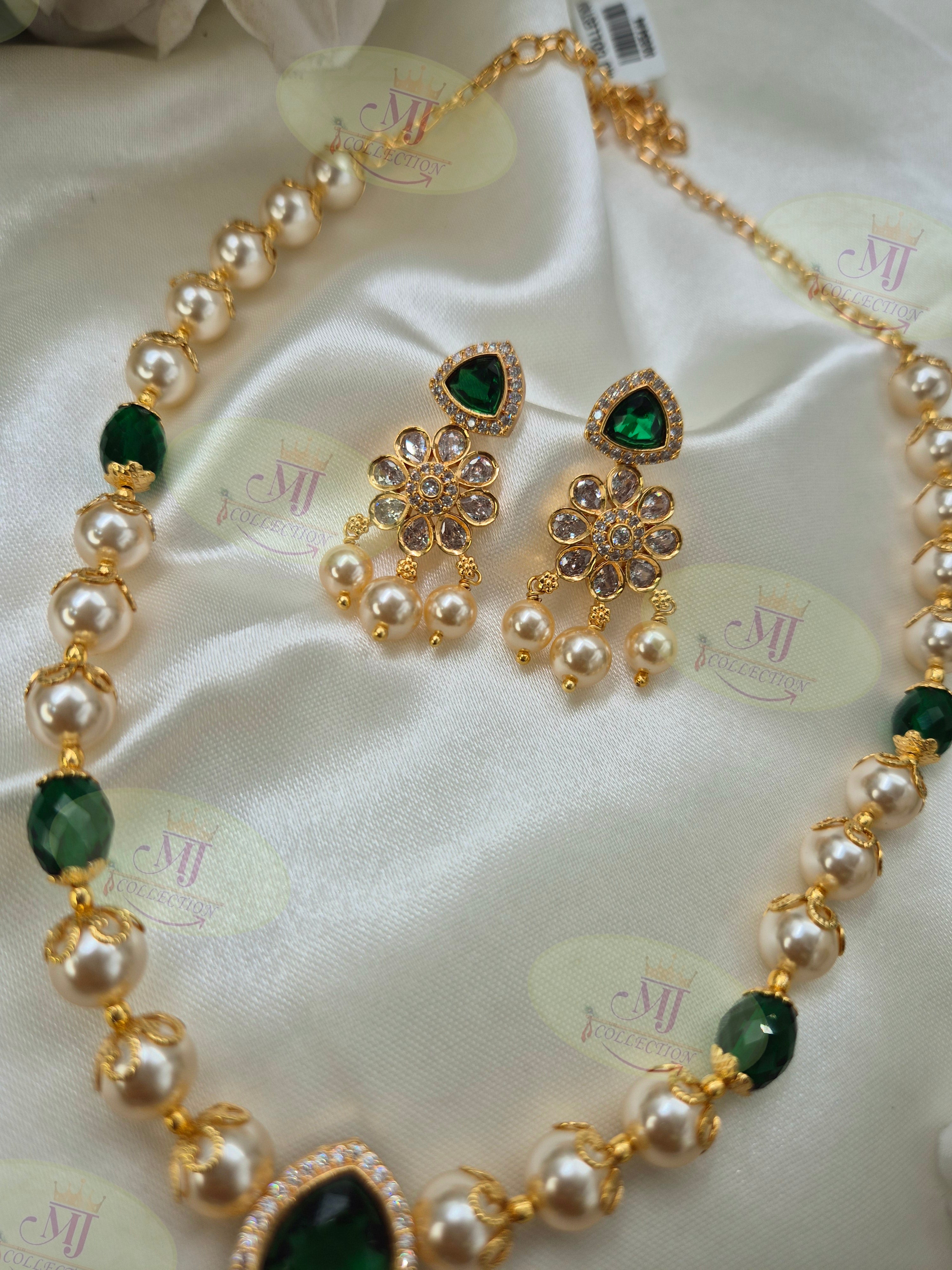 PREMIUM MOTI NECKLACE