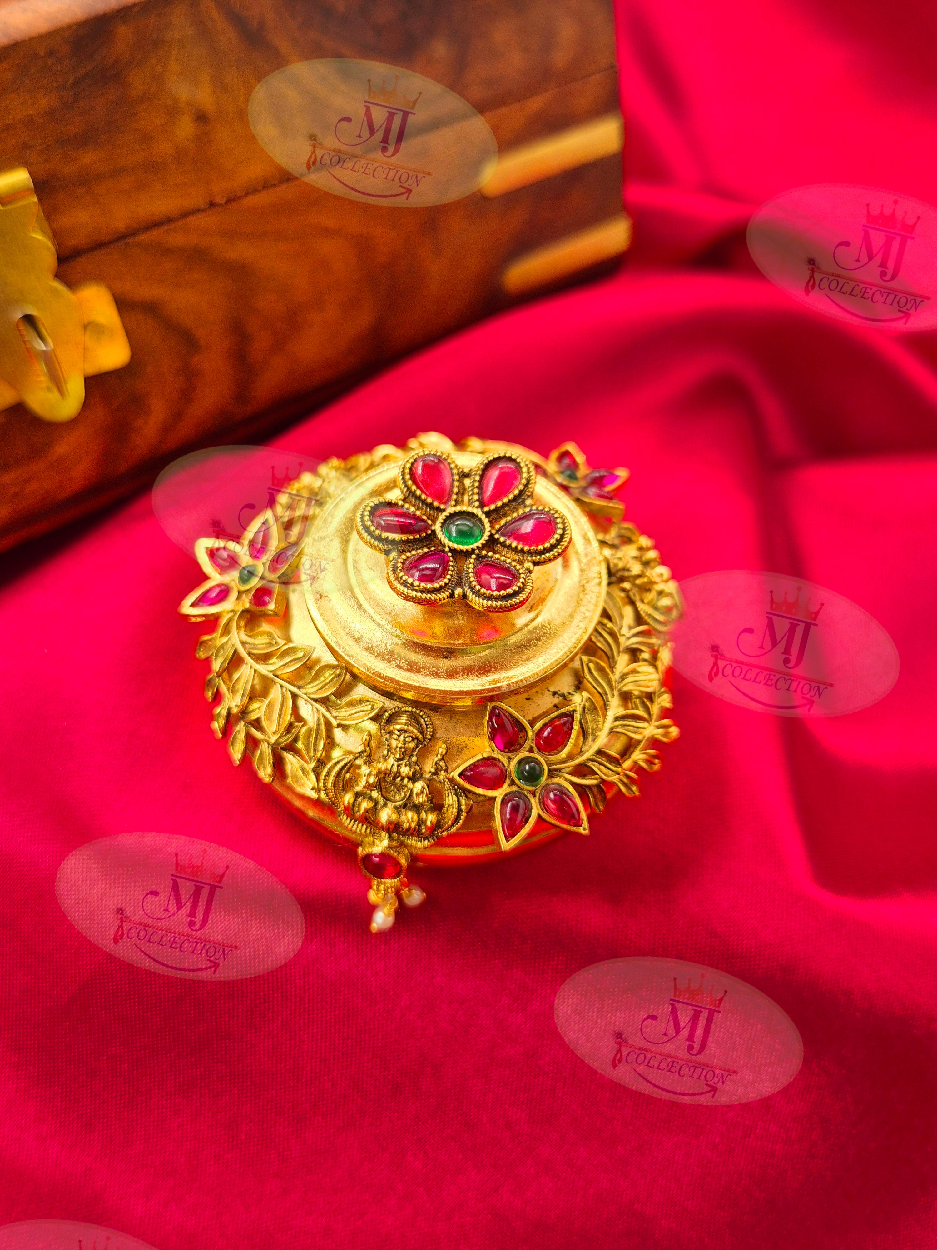 ROYAL ANTIQUE KARANDA