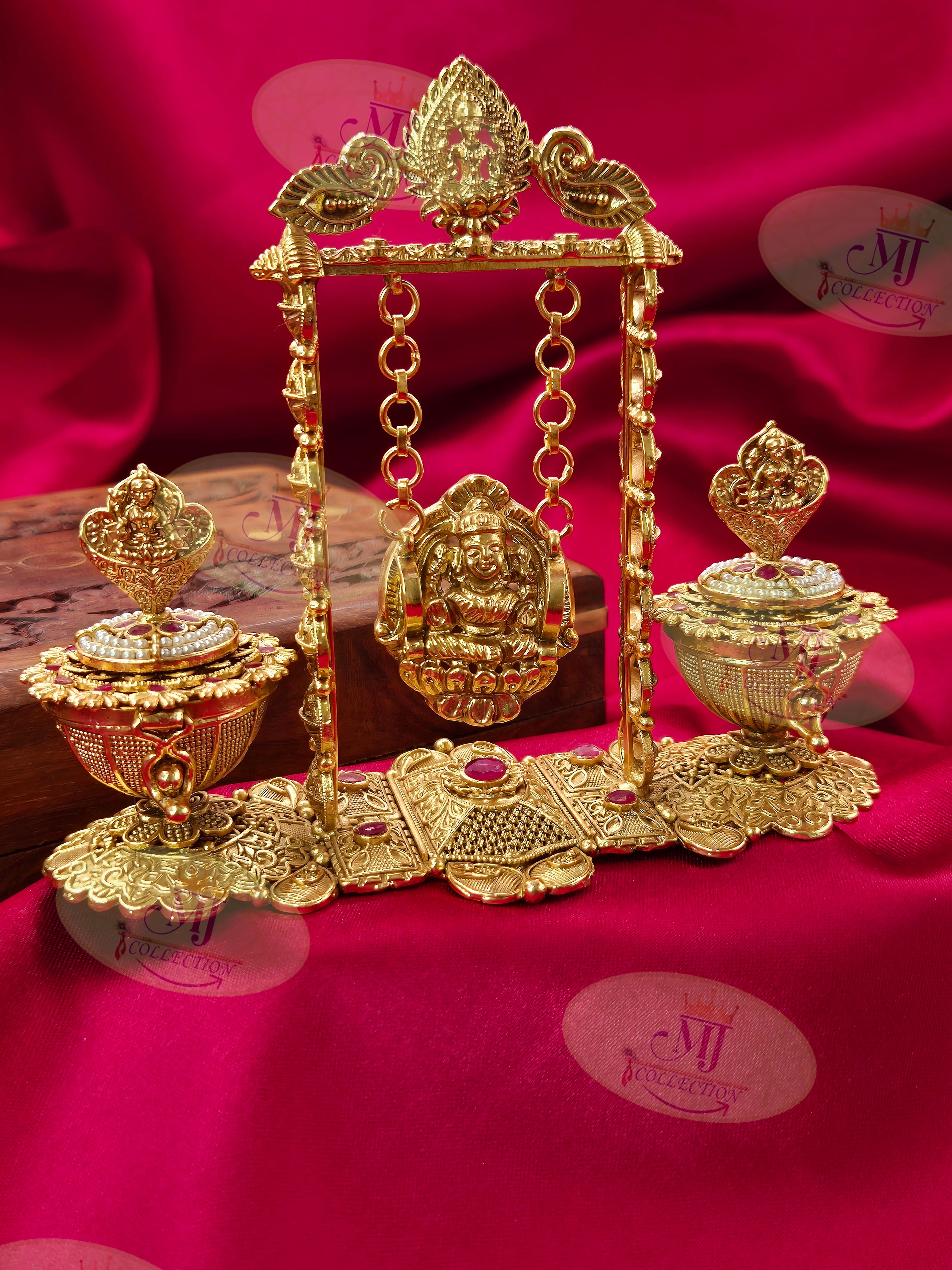 ANTIQUE JHULA KARANDA