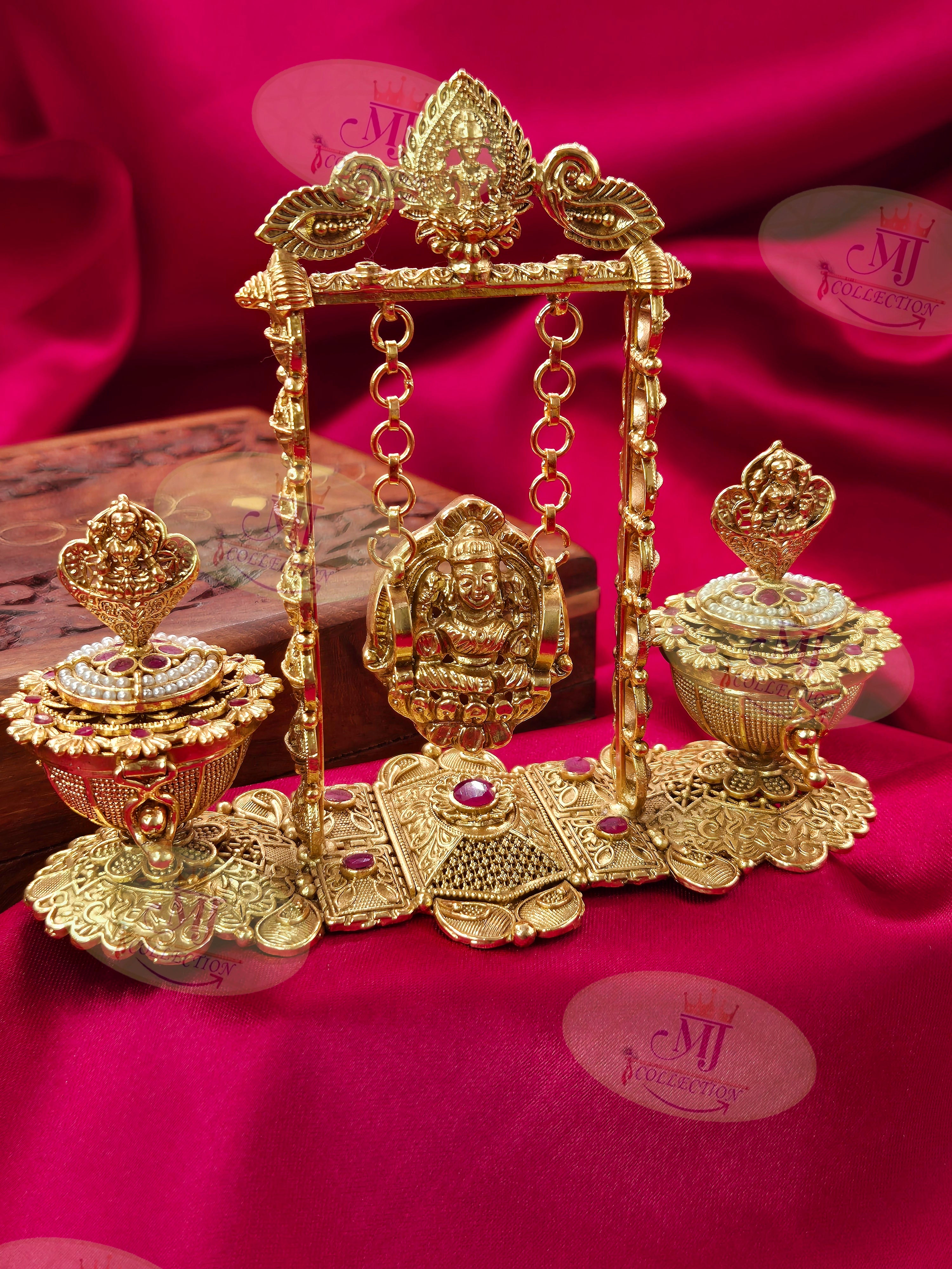 ANTIQUE JHULA KARANDA