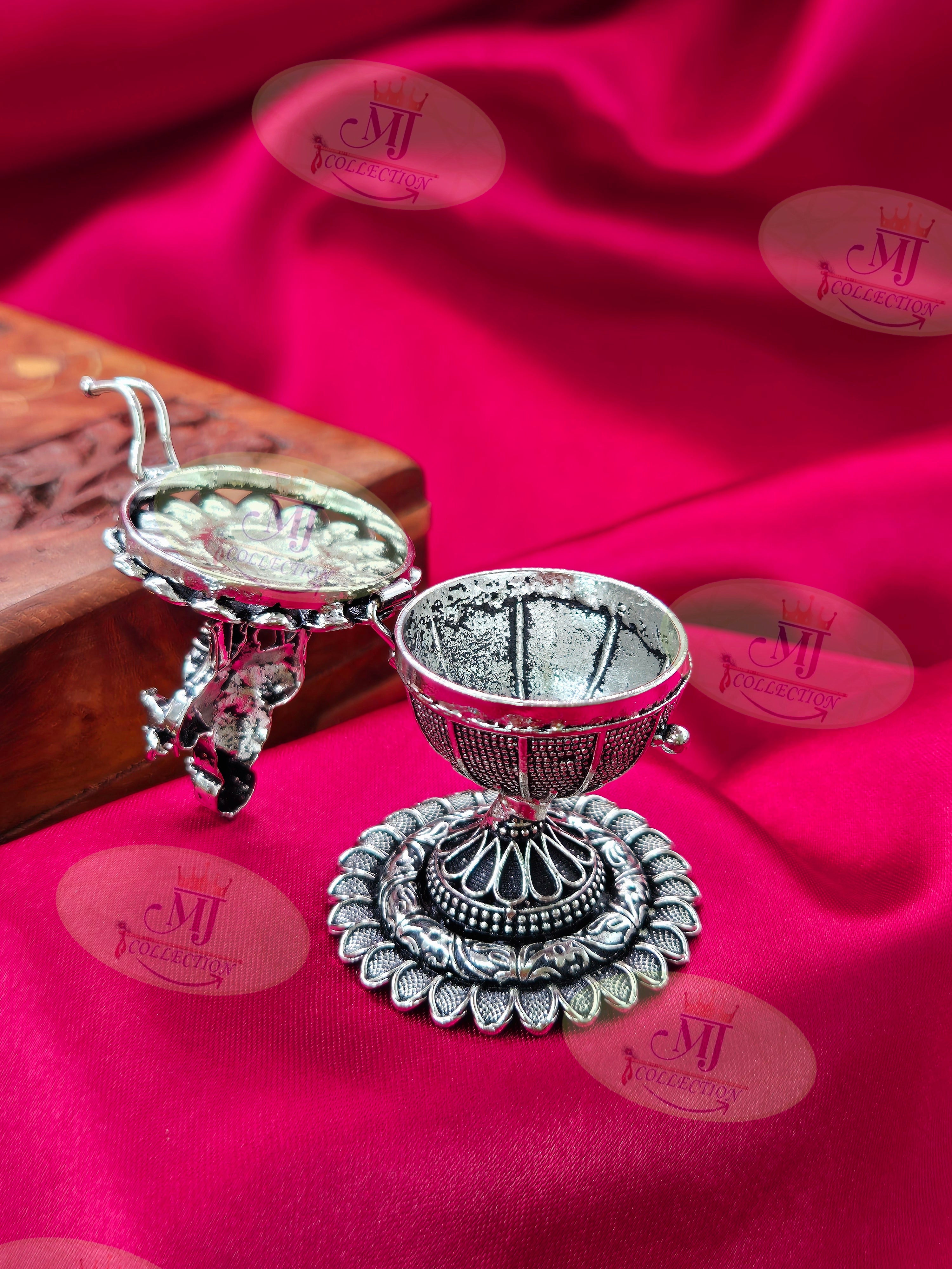 ANTIQUE KRISHNA KARANDA