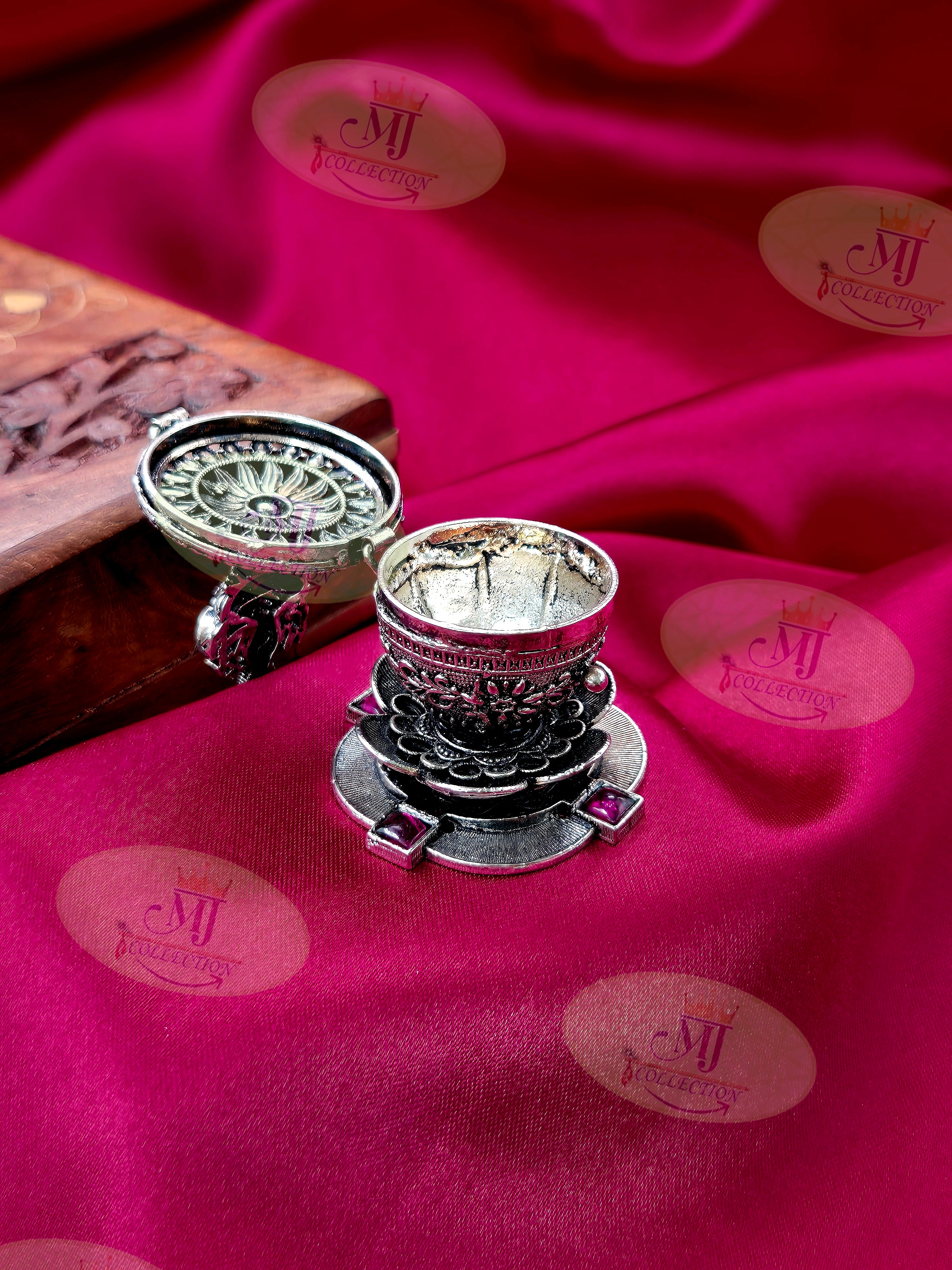 ANTIQUE LAXMI KARANDA