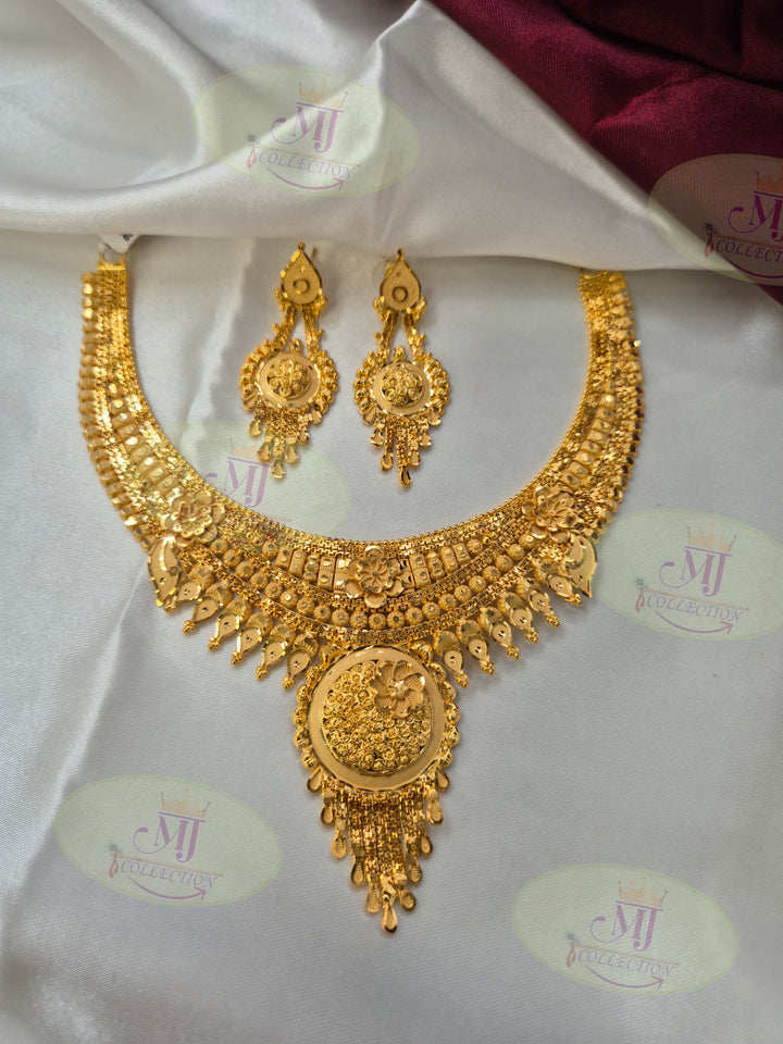 BHARZARI NECKLACE