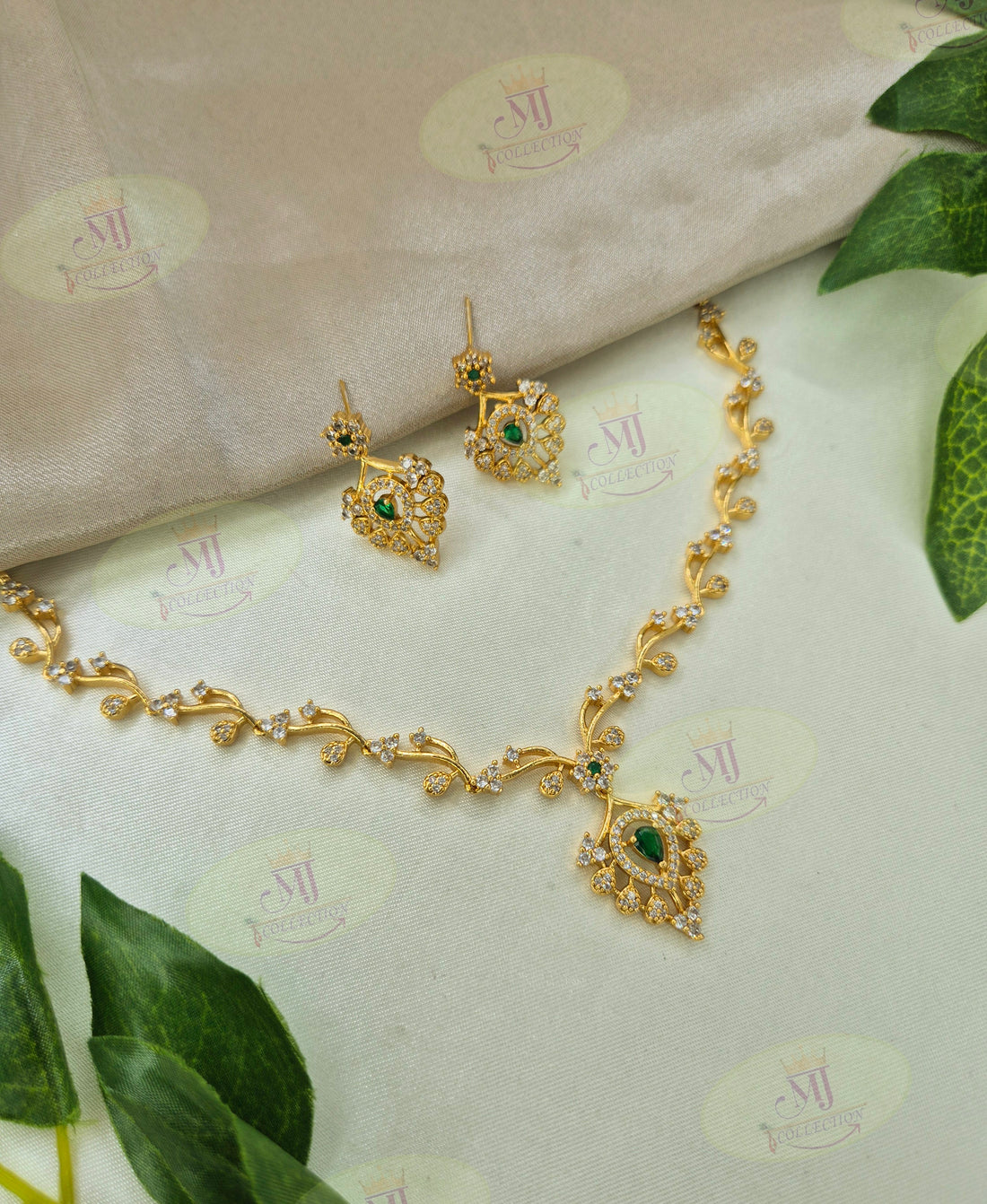 PRANISHA NECKLACE 1