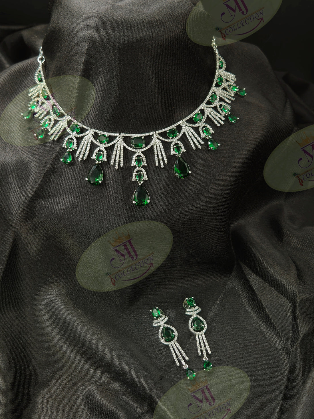 FINA DIAMOND NECKLACE