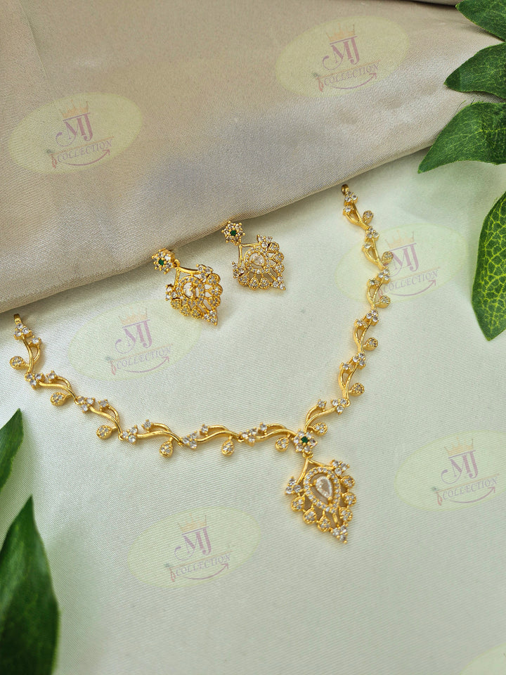 PRANISHA NECKLACE 3