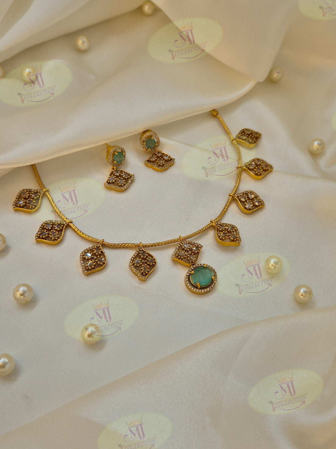 TANYA NECKLACE