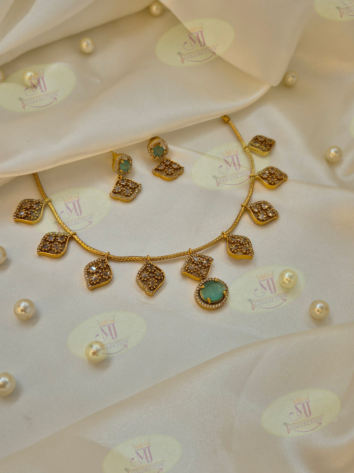 TANYA NECKLACE