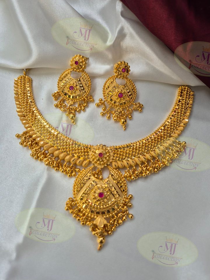 ROYAL RUBY NECKLACE