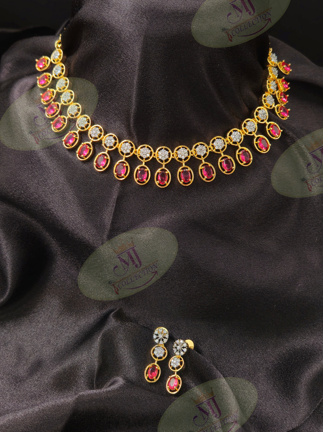 TARA DIAMOND NECKLACE