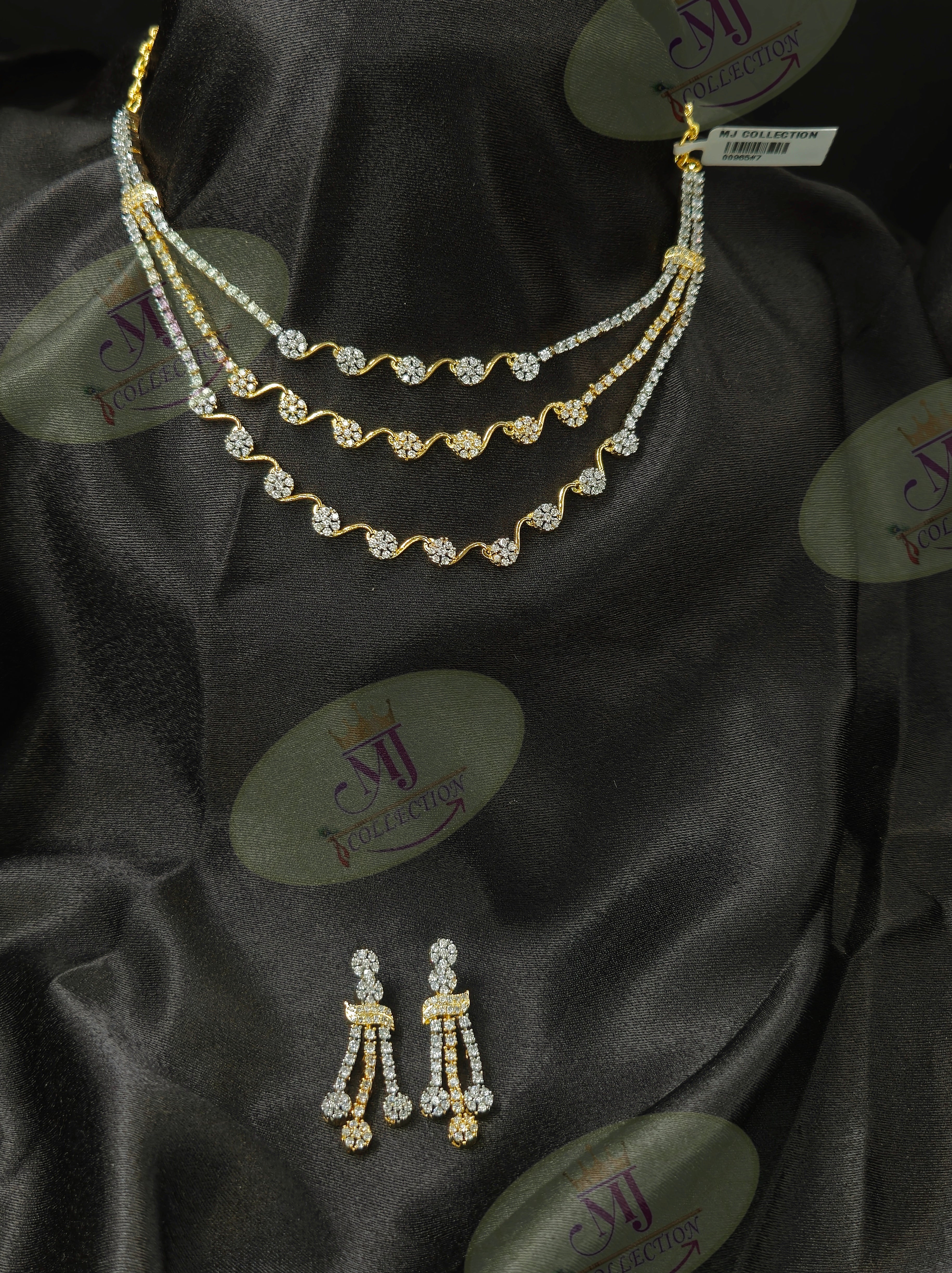 THREE LAYER DIAMOND NECKLACE