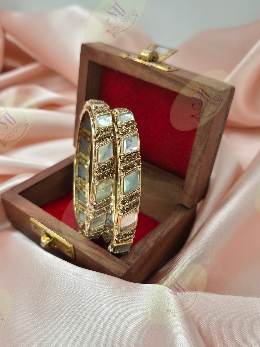 FANCY BANGLES 28