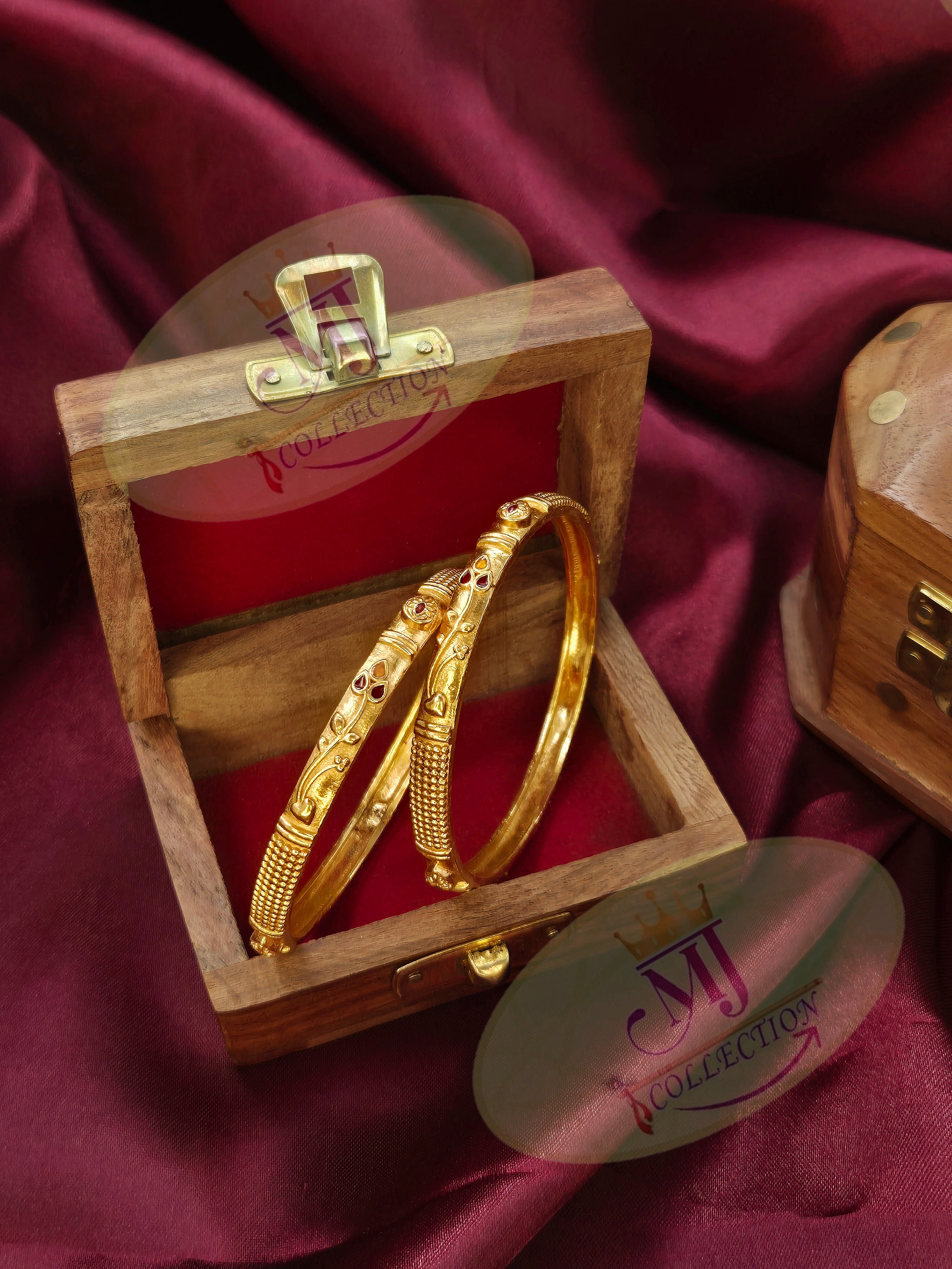 RAJSAAJ BANGLES 2