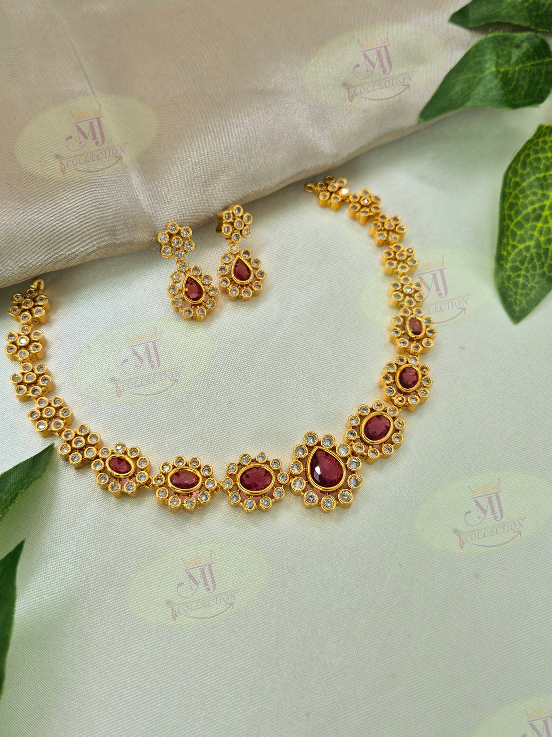 DISHA NECKLACE 1