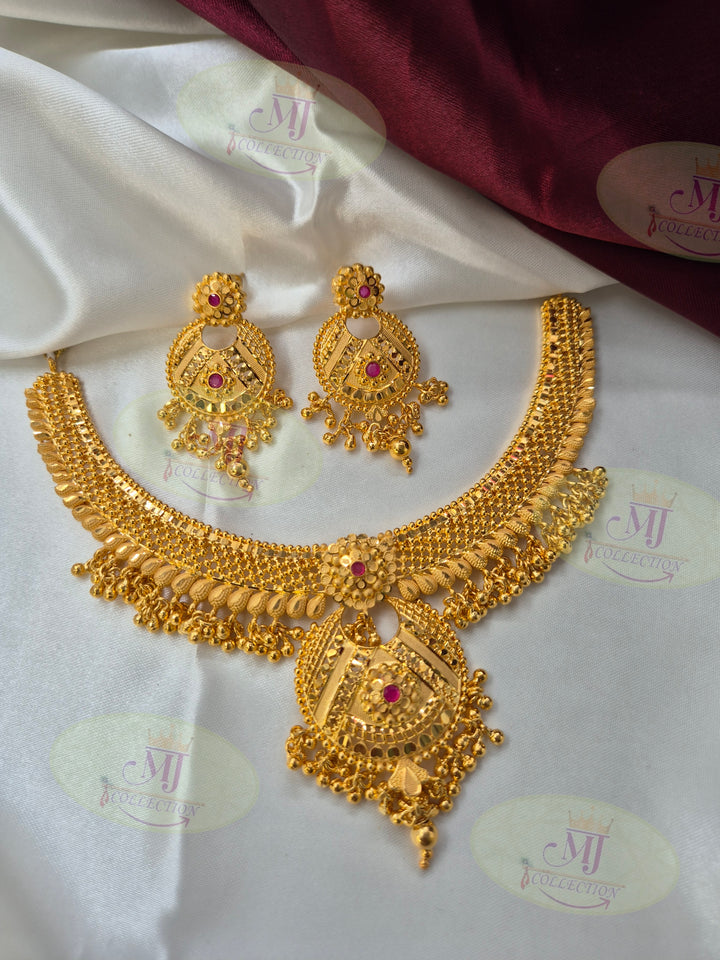 ROYAL RUBY NECKLACE