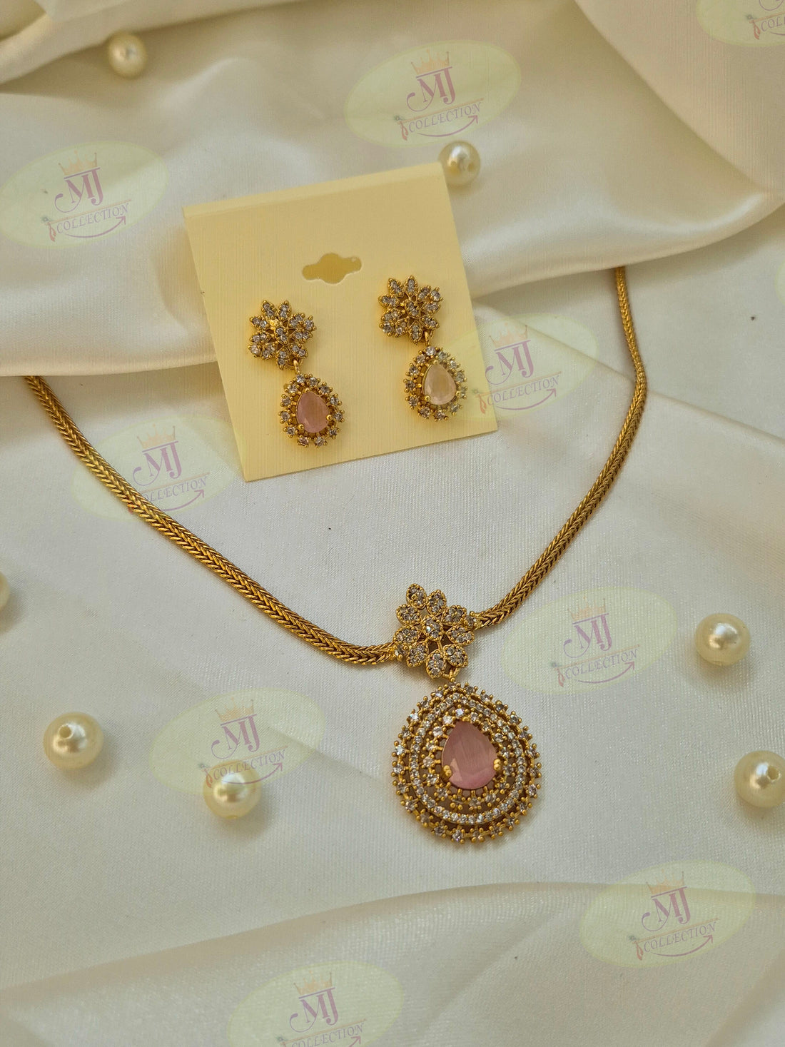 RATI NECKLACE