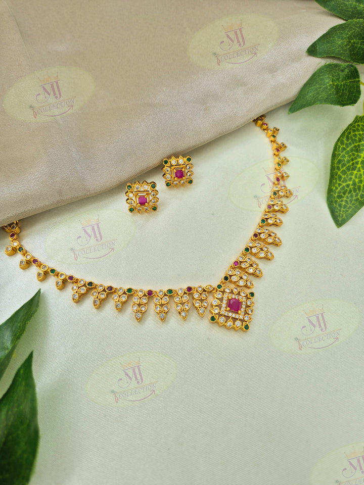 DIVISHA NECKLACE 2