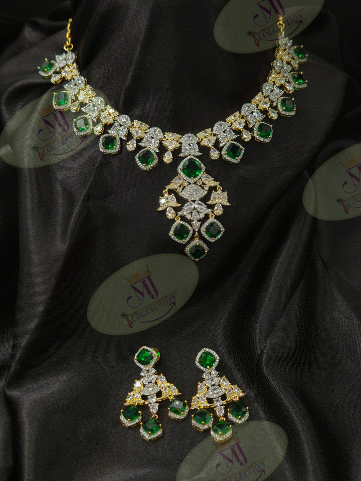 TIA GREEN DIAMOND NECKLACE