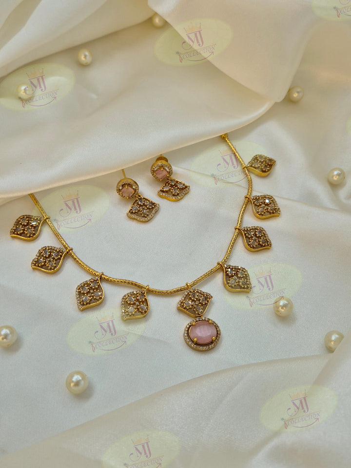 AANAYA NECKLACE