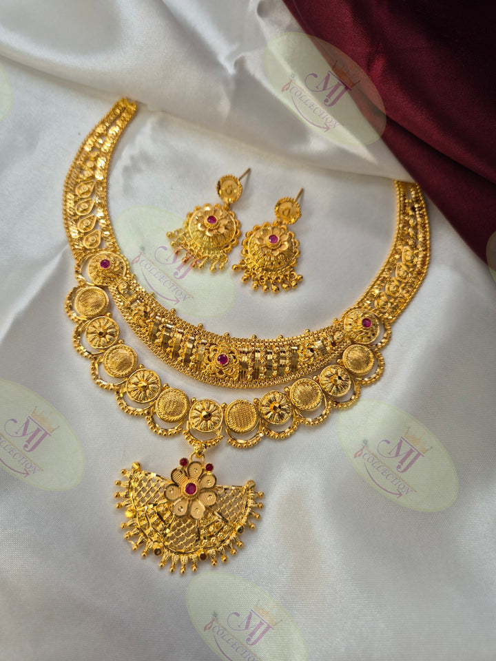 ROYAL LAYER NECKLACE