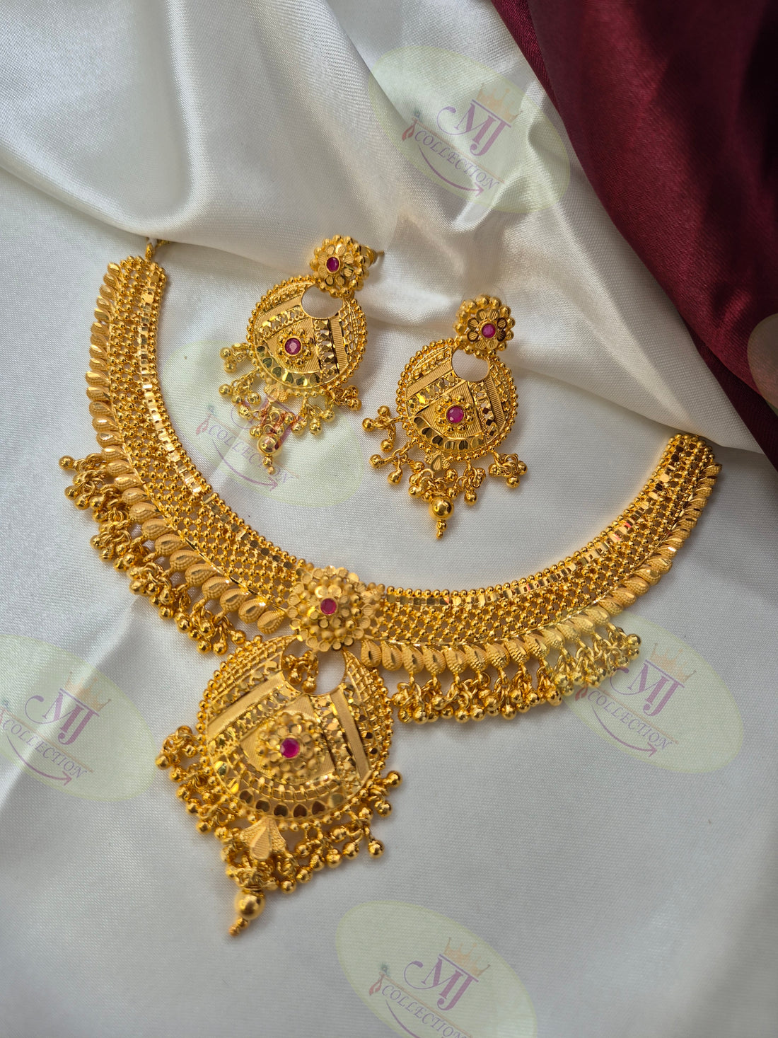 ROYAL RUBY NECKLACE