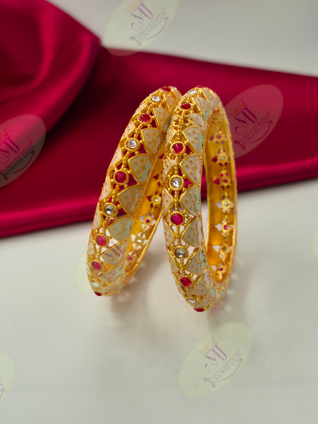FANCY BANGLES 19