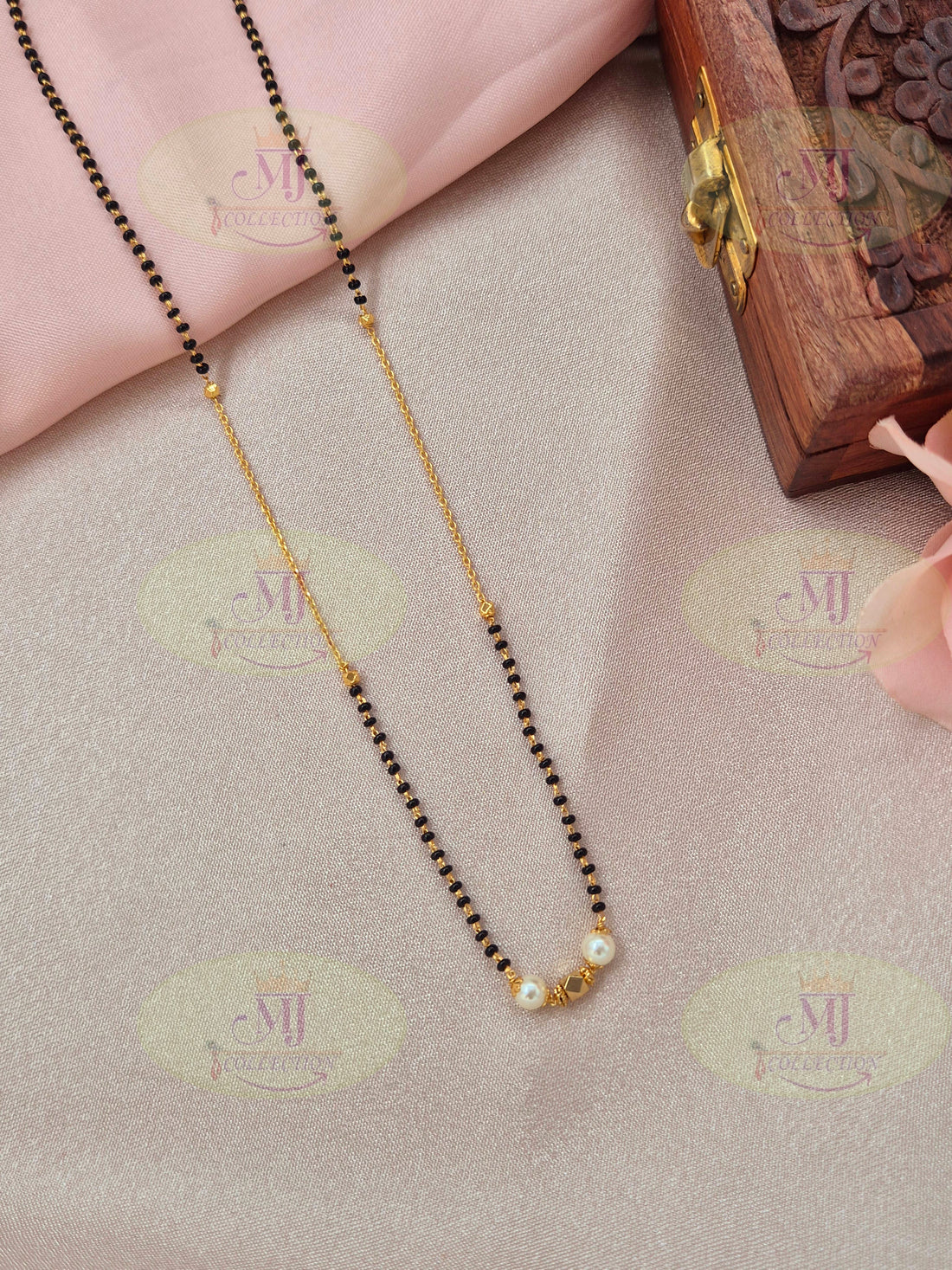 Urban Pearl Mangalsutra