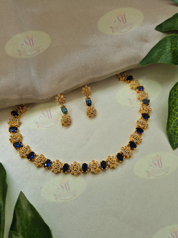 DELICATE NECKLACE 5
