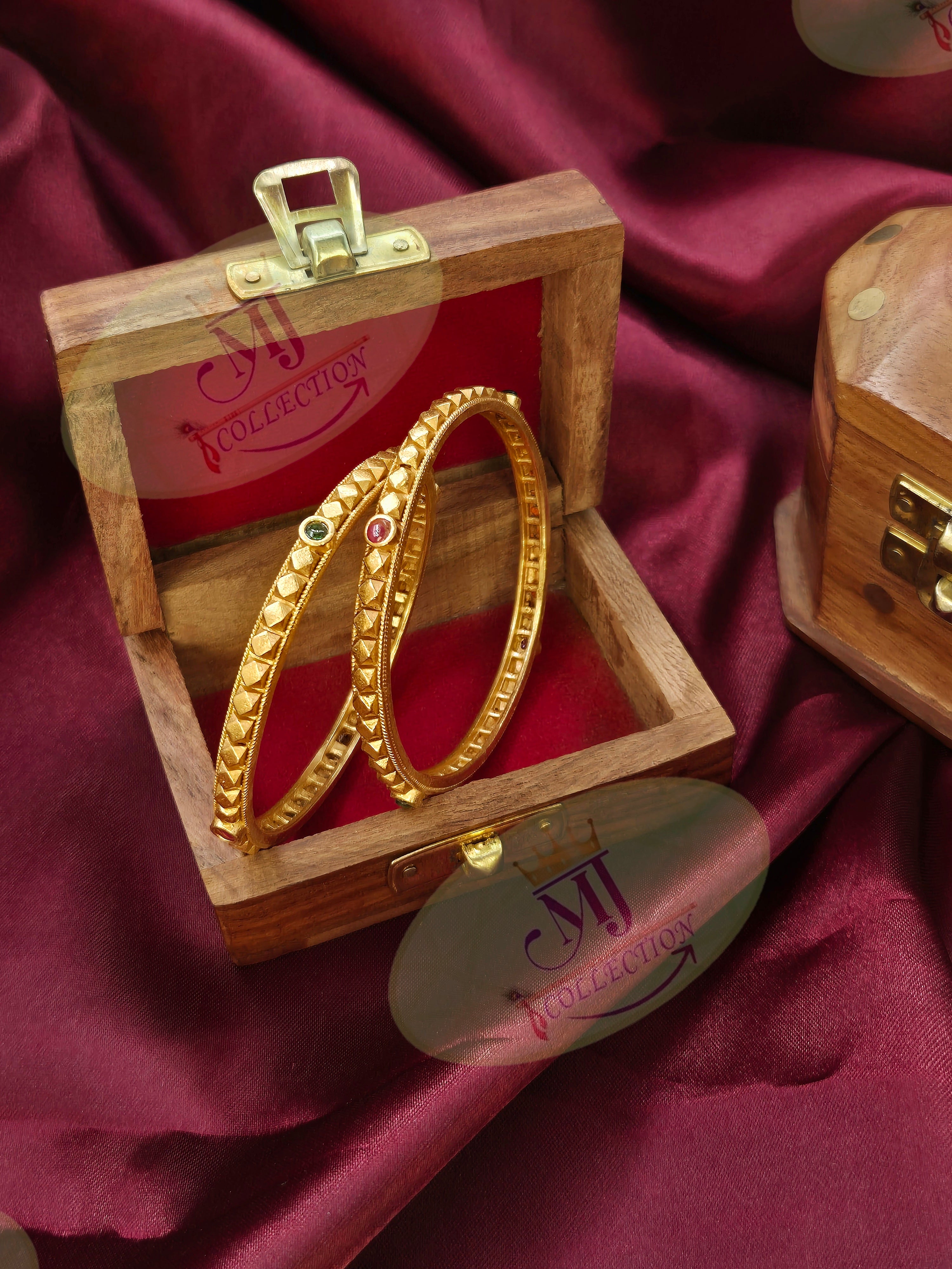 ASHTAPAILU BANGLES