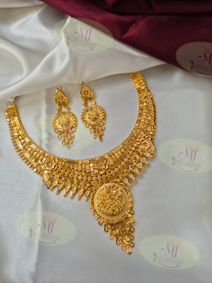 BHARZARI NECKLACE