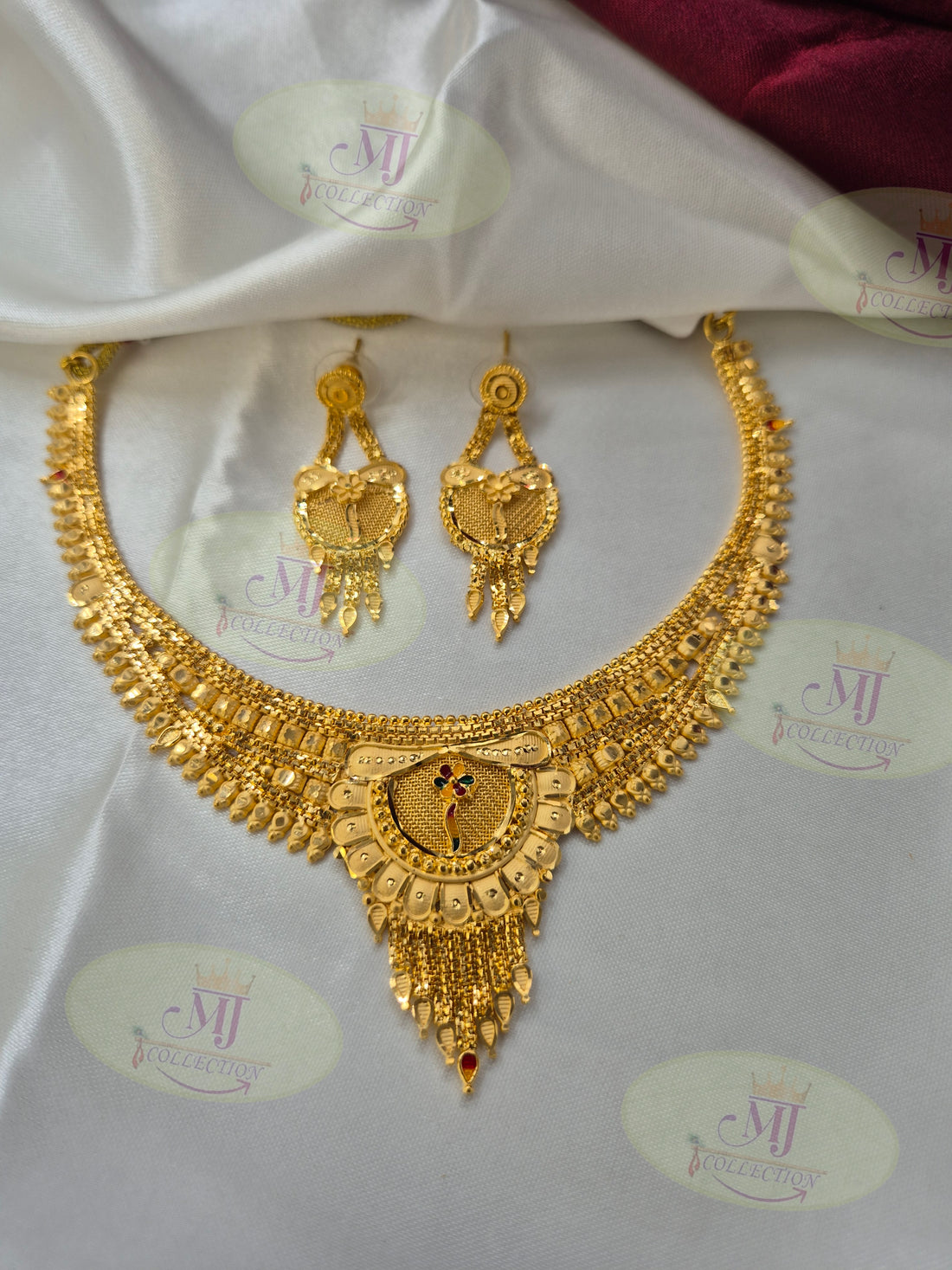 RAJARANI NECKLACE