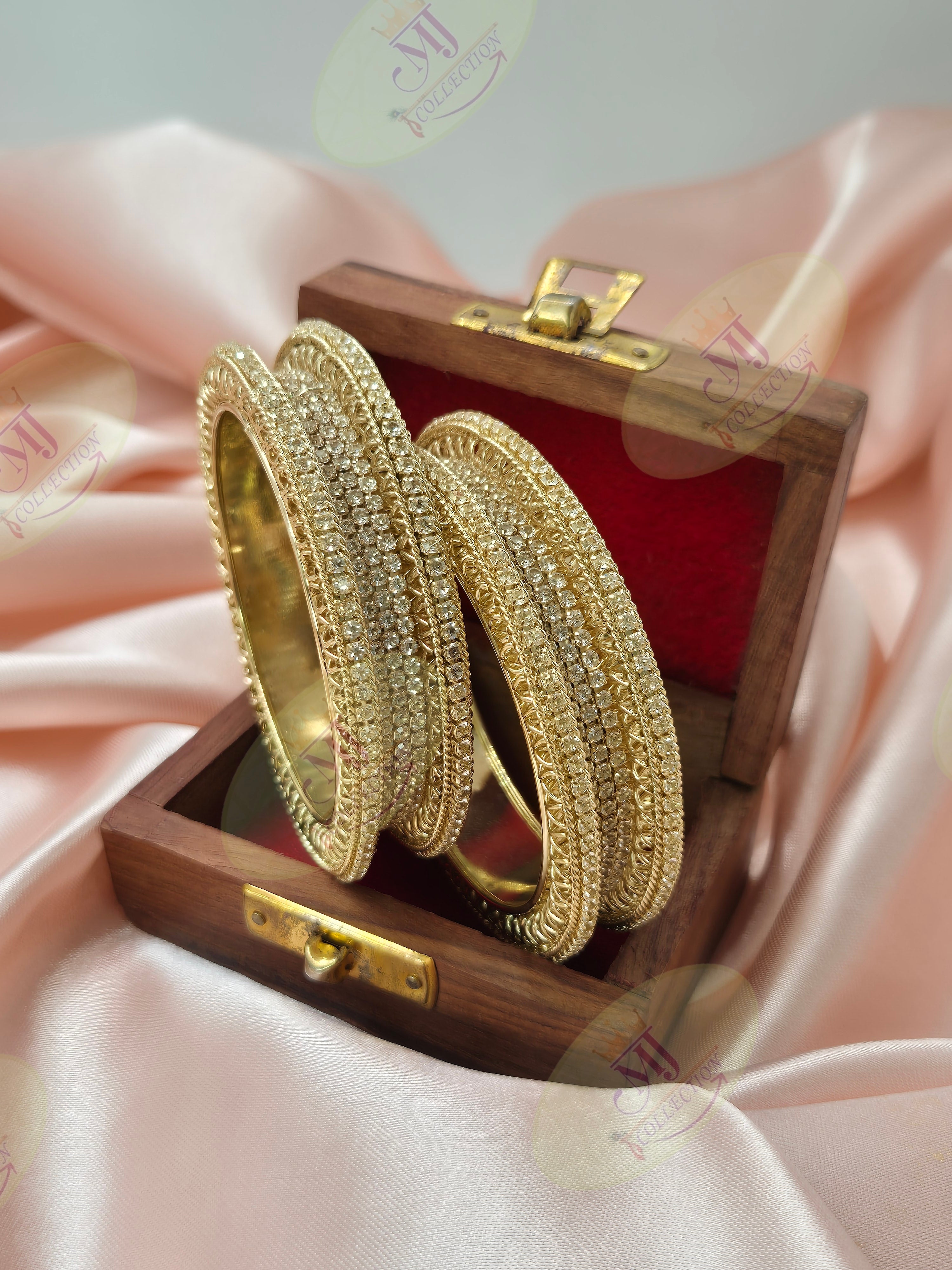 FANCY BANGLES 38