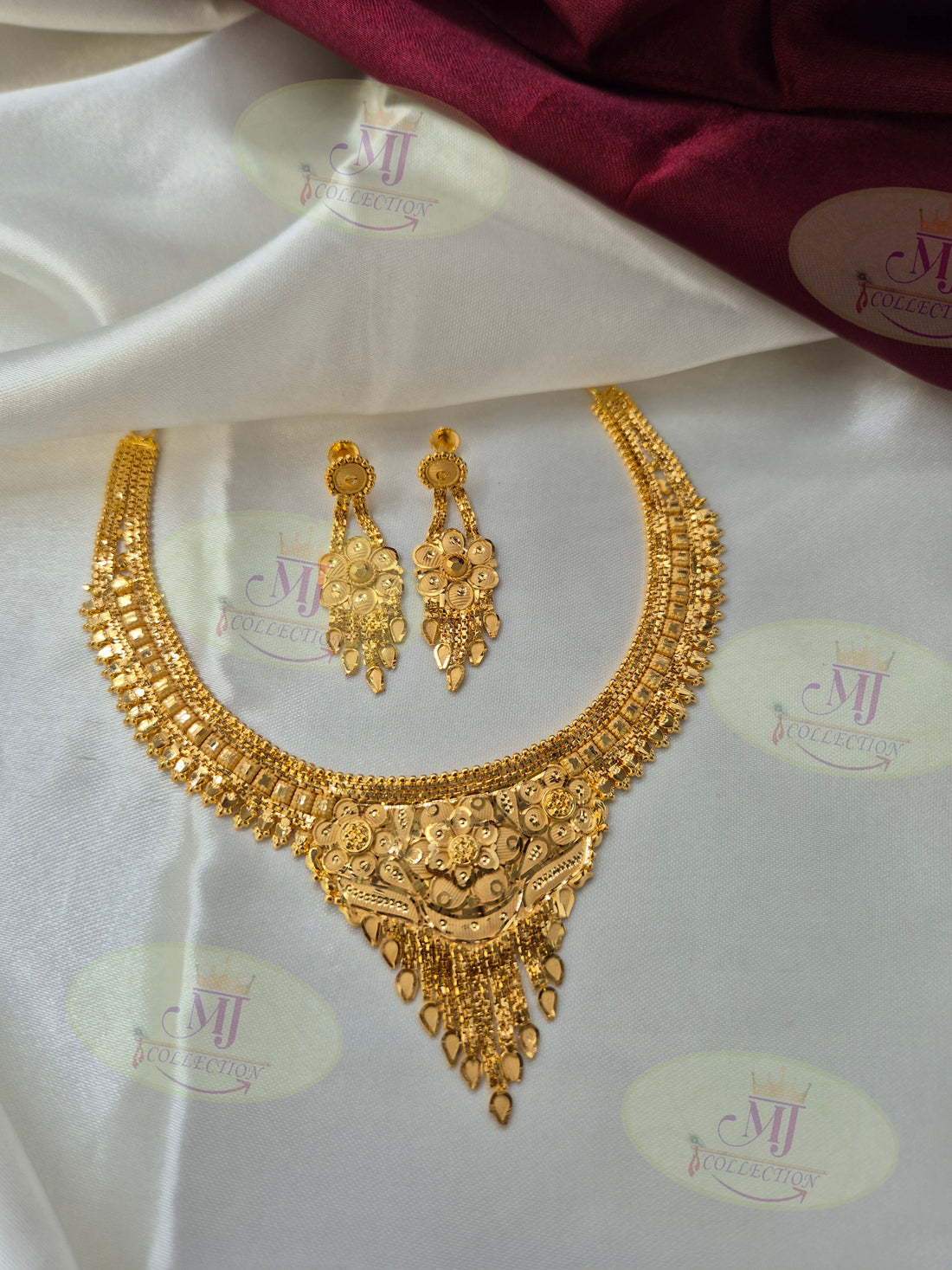 PHOOLPARI NECKLACE