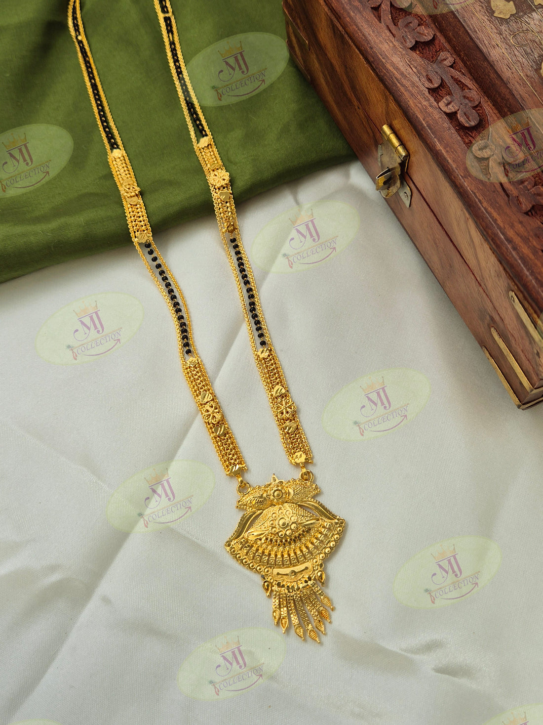 MADHAVI MANGALSUTRA