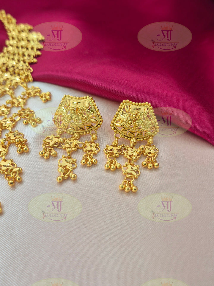 V CHANDAN NECKLACE