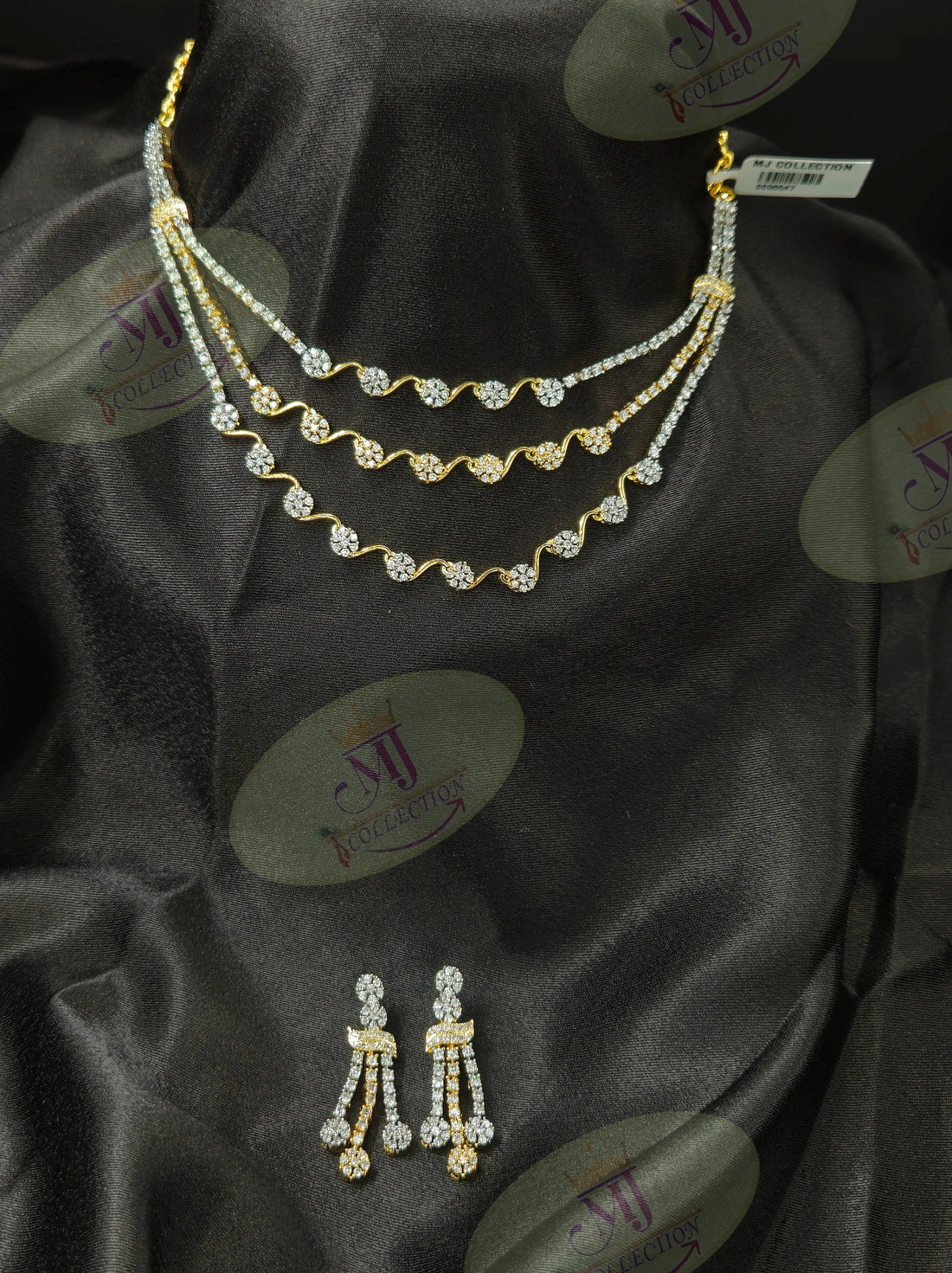 THREE LAYER DIAMOND NECKLACE