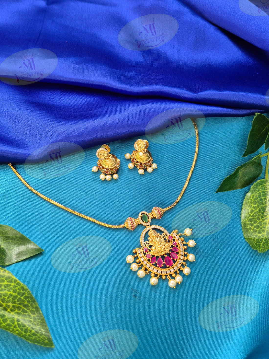 ISHV NECKLACE